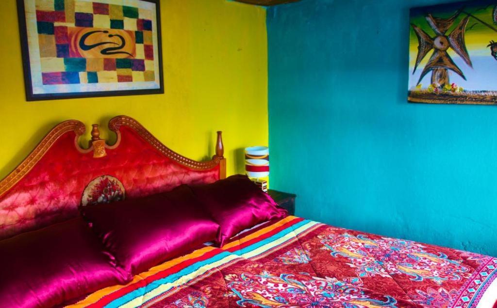 Casa Lothuz Spacio Cultural Y Disidente Сан-Кристобаль-де-Ла-Касас Экстерьер фото